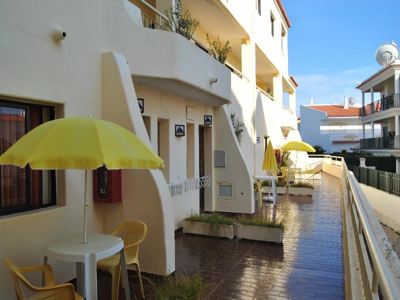 Apartamentos Olhos Do Mar Албуфейра Экстерьер фото